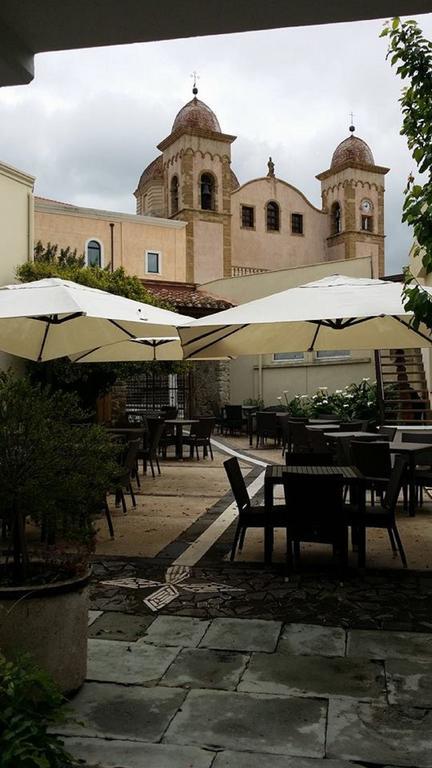 Abas Ristorante Pizzeria Affittacamere Ales Εξωτερικό φωτογραφία