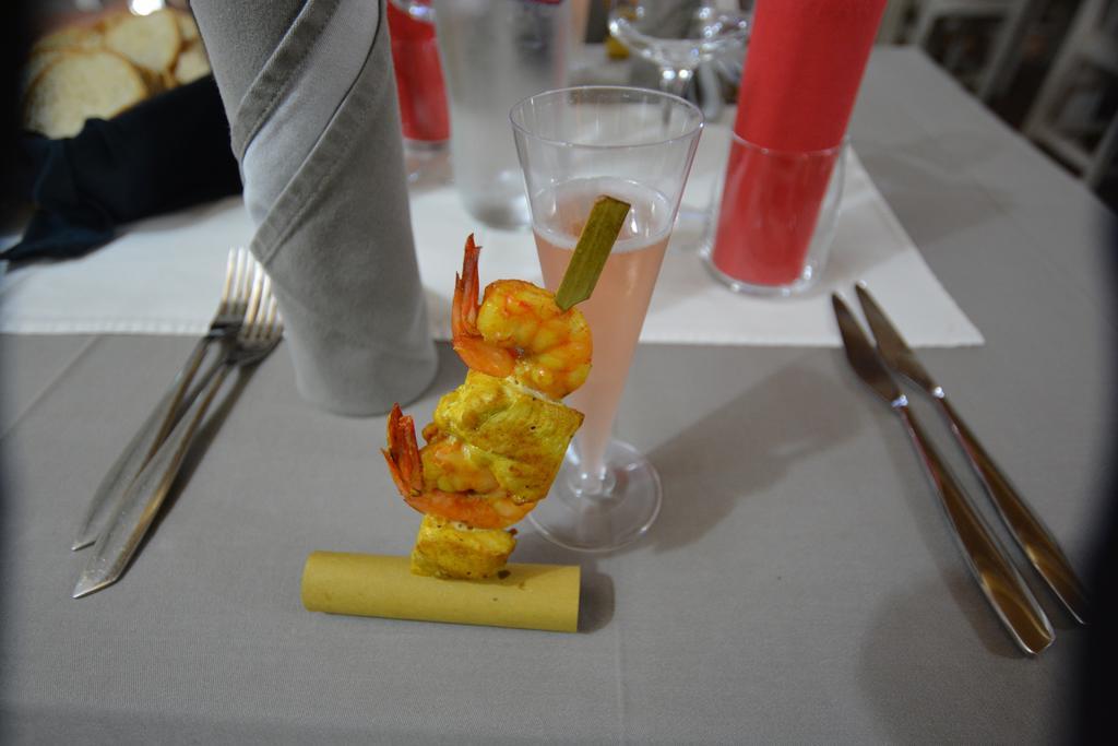 Abas Ristorante Pizzeria Affittacamere Ales Εξωτερικό φωτογραφία